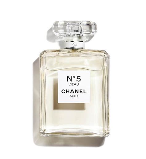 chanel no 5 l'eau ook voor mannen|Chanel 5 vs 5 l'eau.